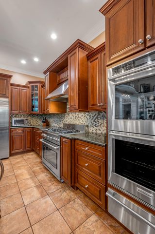 315 Whispering Brook Drive, Nicholasville, KY 40356