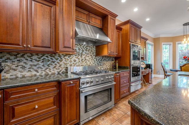 315 Whispering Brook Drive, Nicholasville, KY 40356