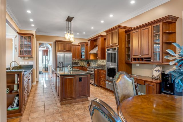 315 Whispering Brook Drive, Nicholasville, KY 40356