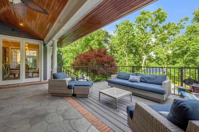 315 Whispering Brook Drive, Nicholasville, KY 40356