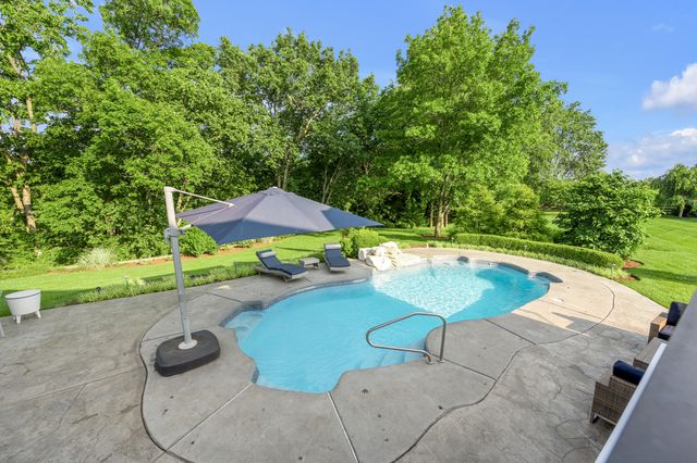 315 Whispering Brook Drive, Nicholasville, KY 40356