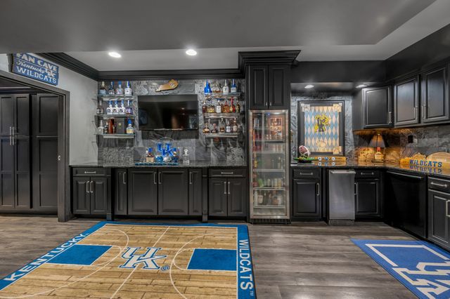 315 Whispering Brook Drive, Nicholasville, KY 40356