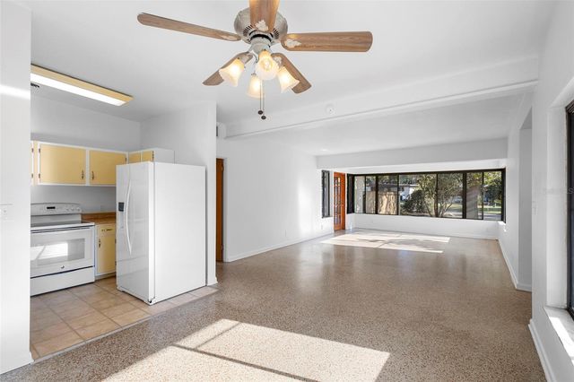 124 W WOODLAND DRIVE, Sanford, FL 32773