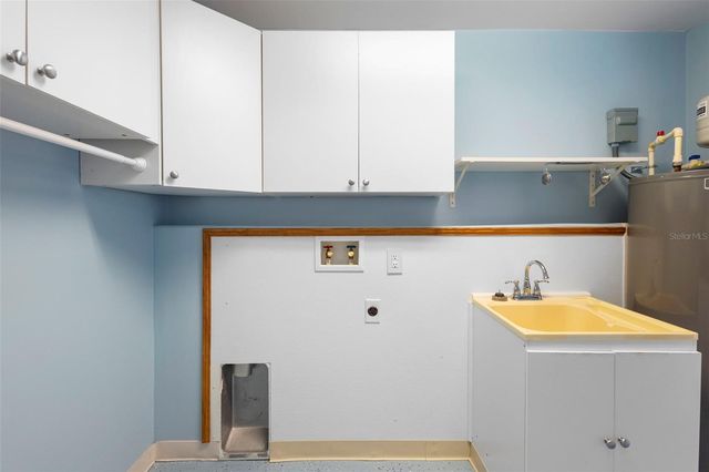 124 W WOODLAND DRIVE, Sanford, FL 32773