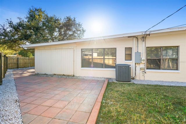 124 W WOODLAND DRIVE, Sanford, FL 32773