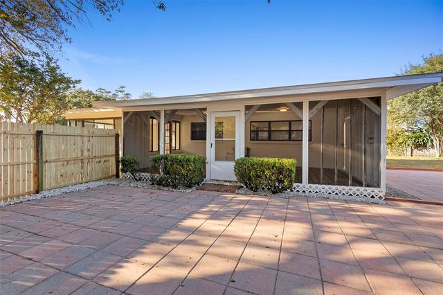 124 W WOODLAND DRIVE, Sanford, FL 32773