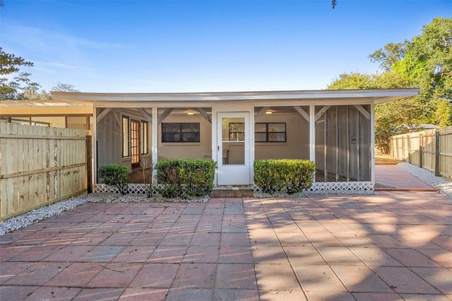 124 W WOODLAND DRIVE, Sanford, FL 32773