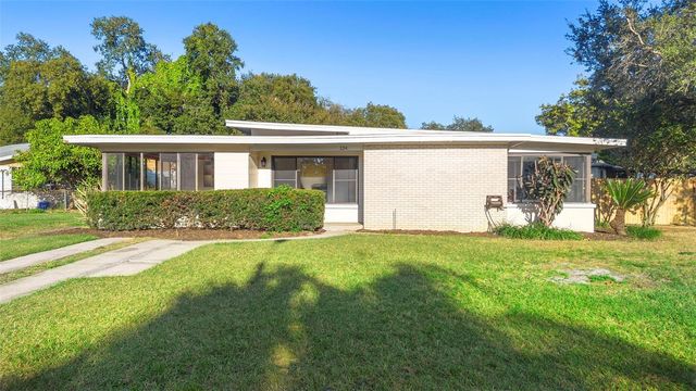 124 W WOODLAND DRIVE, Sanford, FL 32773