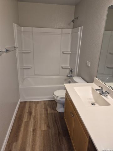 1323 Hawk Ct, San Antonio, TX 78245