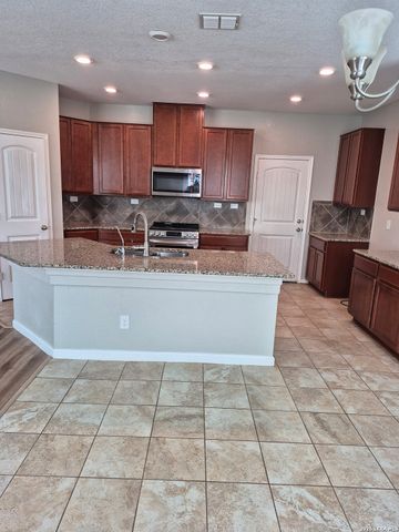 1323 Hawk Ct, San Antonio, TX 78245