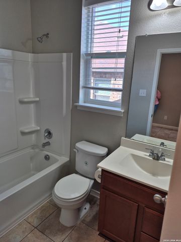 1323 Hawk Ct, San Antonio, TX 78245