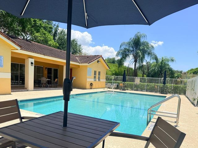 3832 NW 90th Avenue 3832, Sunrise, FL 33351