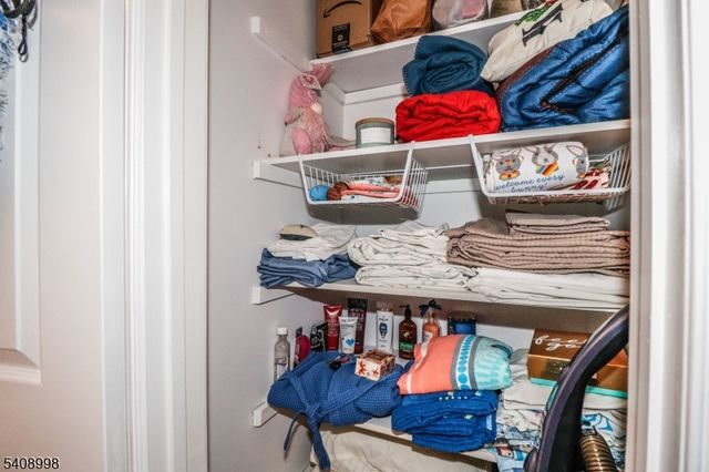 62 Haverhill Pl, Franklin Twp., NJ 08873