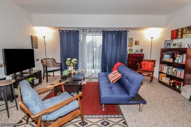 62 Haverhill Pl, Franklin Twp., NJ 08873