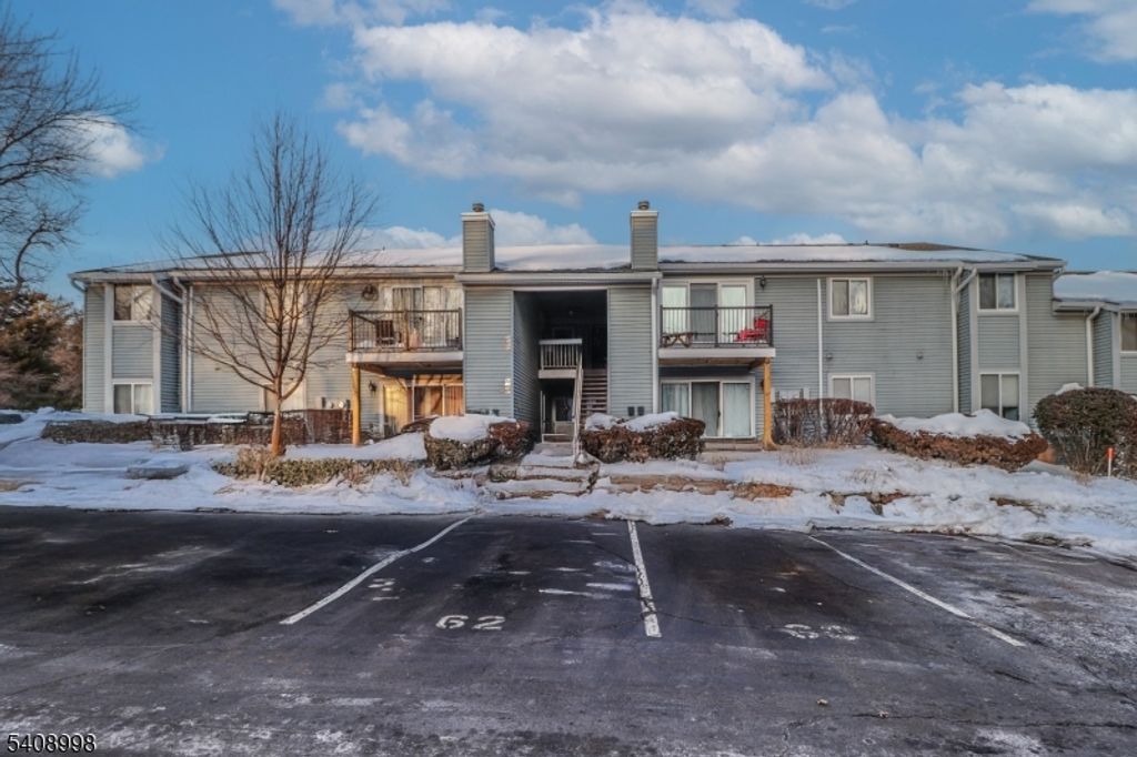 62 Haverhill Pl, Franklin Twp., NJ 08873