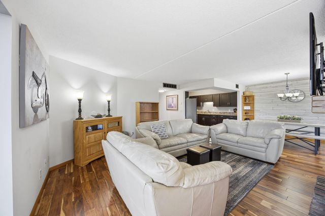 105 3rd Street N 601, Moorhead, MN 56560