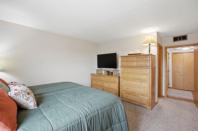 105 3rd Street N 601, Moorhead, MN 56560