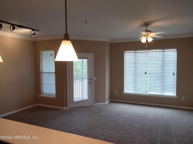 8290 GATE Parkway W 1017, Jacksonville, FL 32216