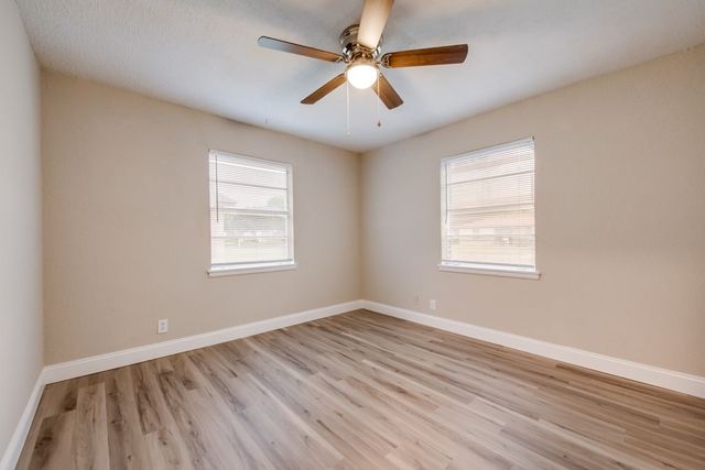 3912 Lakewood Drive, Lake Worth, TX 76135