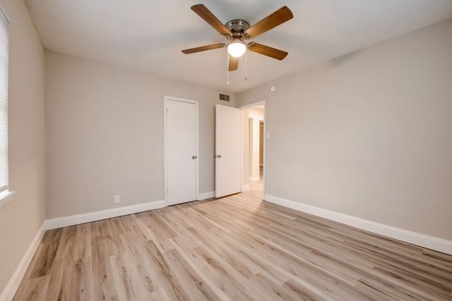 3912 Lakewood Drive, Lake Worth, TX 76135