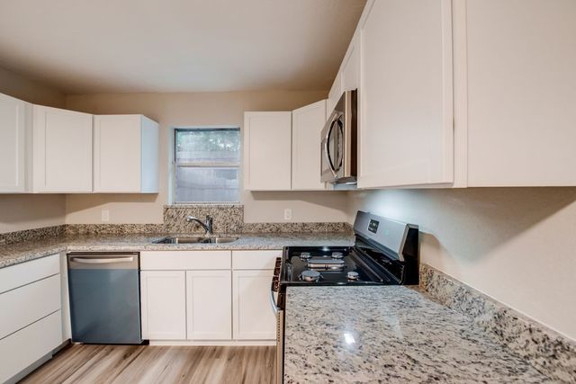 3912 Lakewood Drive, Lake Worth, TX 76135