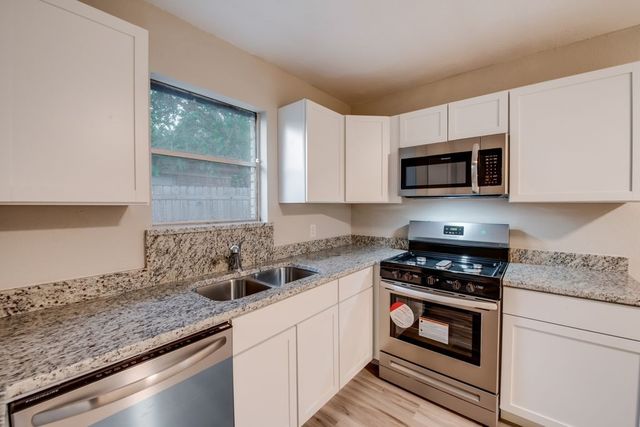 3912 Lakewood Drive, Lake Worth, TX 76135