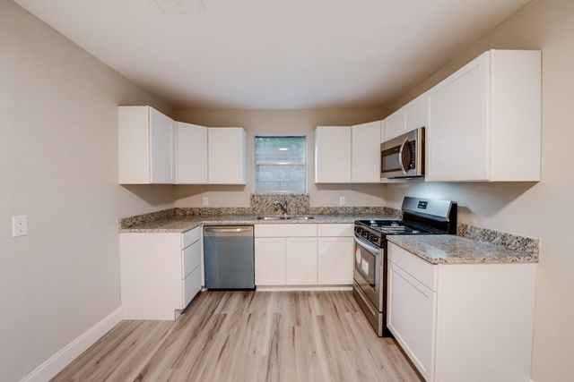 3912 Lakewood Drive, Lake Worth, TX 76135