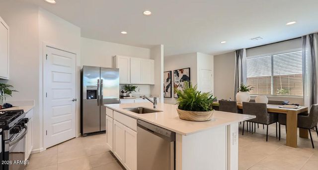 9735 W WELDON Avenue, Phoenix, AZ 85037