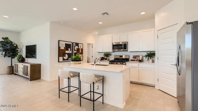 9735 W WELDON Avenue, Phoenix, AZ 85037