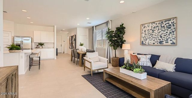 9735 W WELDON Avenue, Phoenix, AZ 85037