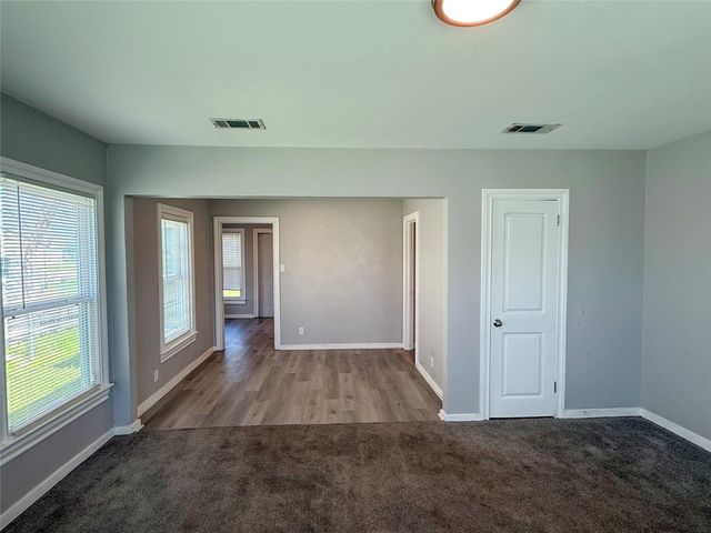1626 W 6th Street, Freeport, TX 77541
