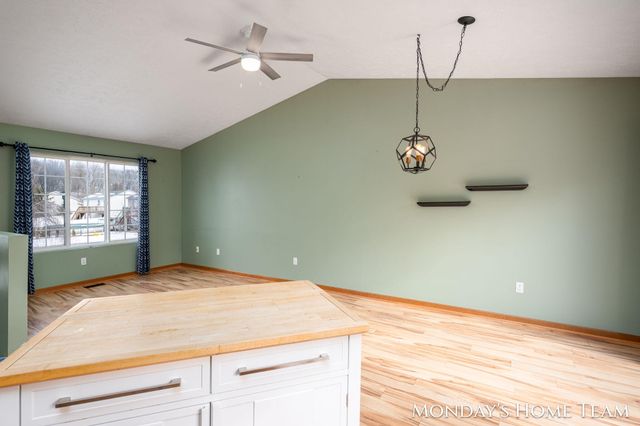 3334 Hazelnut Drive Nw, City Of Grand Rapids, MI 49504