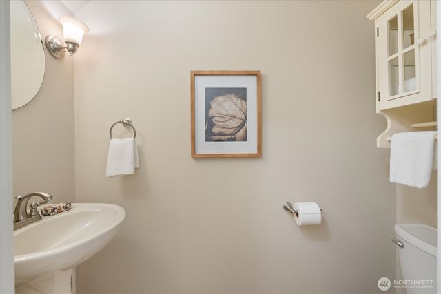 2463 26th Avenue E, Seattle, WA 98112