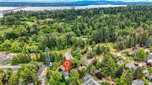 2463 26th Avenue E, Seattle, WA 98112