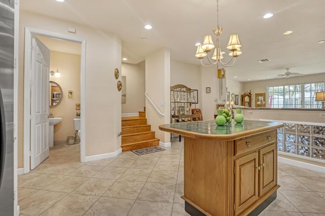 2560 NE 11th Street, Pompano Beach, FL 33062