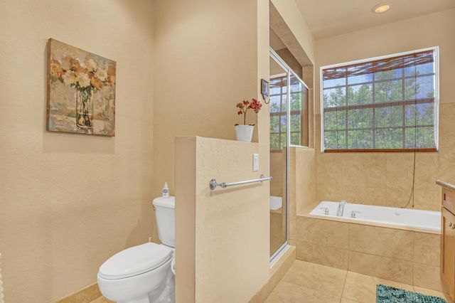 2560 NE 11th Street, Pompano Beach, FL 33062