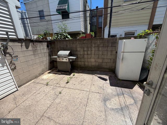 2519 S 11TH ST, Philadelphia, PA 19148