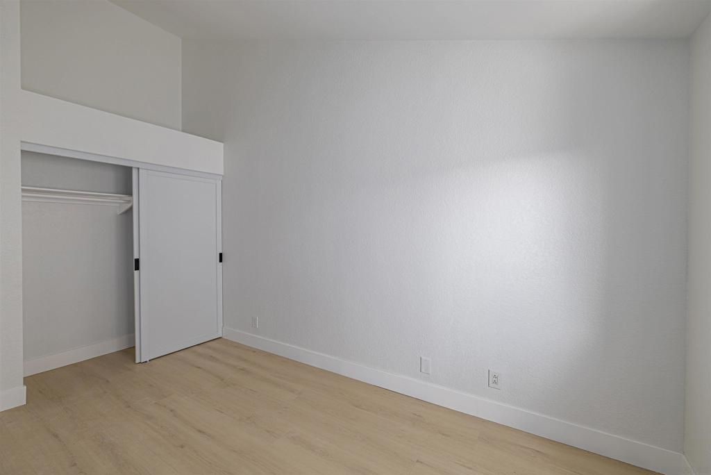 Image 15 of property listing at 3020 Cowley Way 305, San Diego, CA 92117