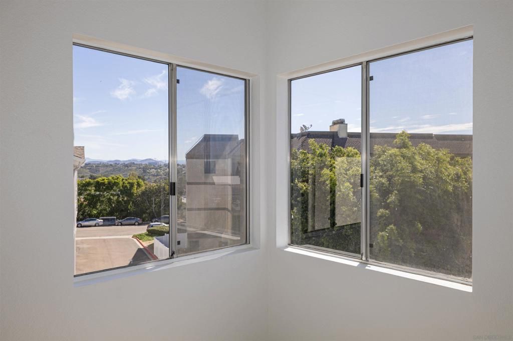 Image 19 of property listing at 3020 Cowley Way 305, San Diego, CA 92117