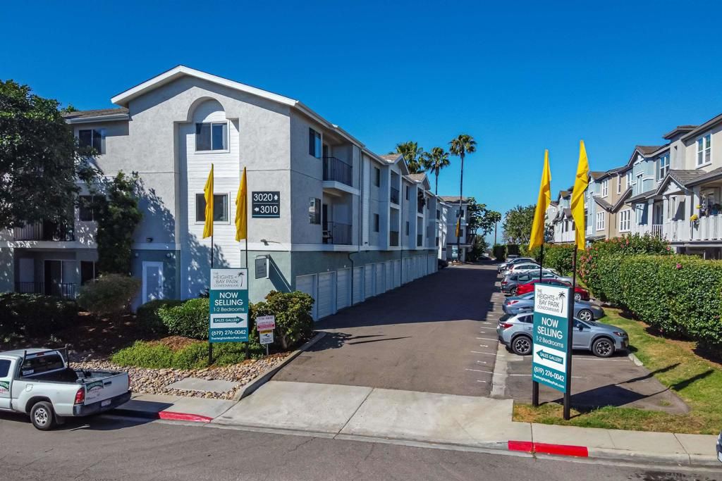 Image 25 of property listing at 3020 Cowley Way 305, San Diego, CA 92117