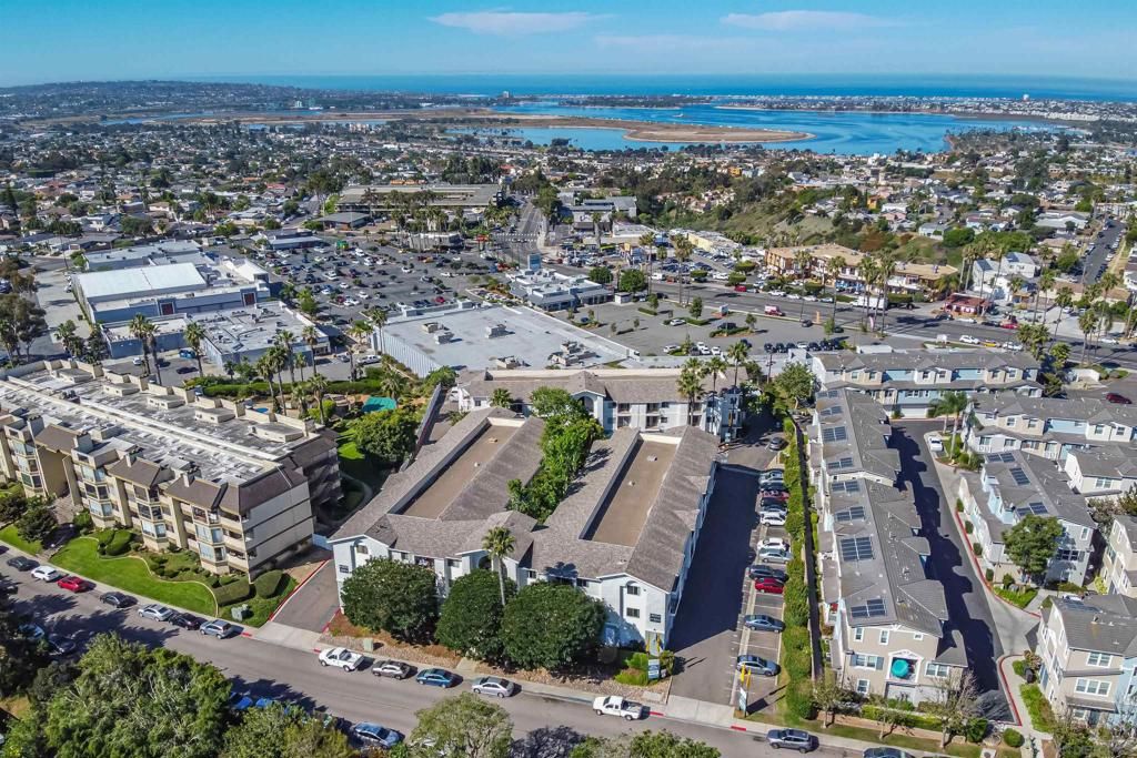 Image 29 of property listing at 3020 Cowley Way 305, San Diego, CA 92117