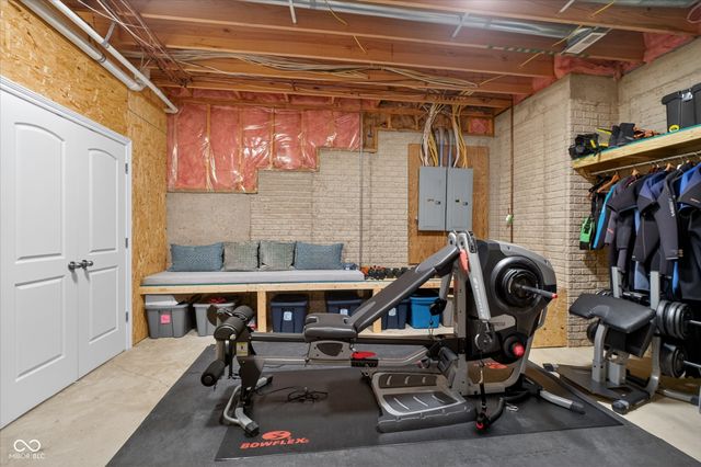 14555 Geist Ridge Drive, Fishers, IN 46040