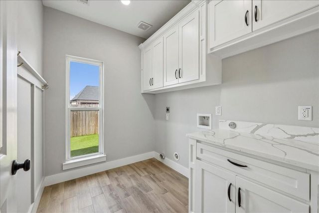 7722 Pond Circle, Beaumont, TX 77707