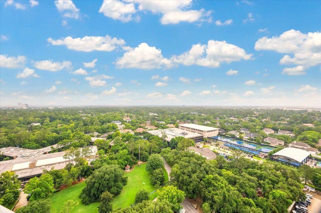 121 N Post Oak Lane 2104, Houston, TX 77024