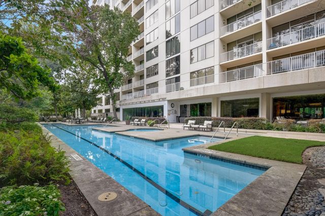 121 N Post Oak Lane 2104, Houston, TX 77024