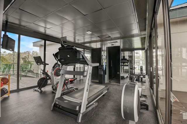 121 N Post Oak Lane 2104, Houston, TX 77024