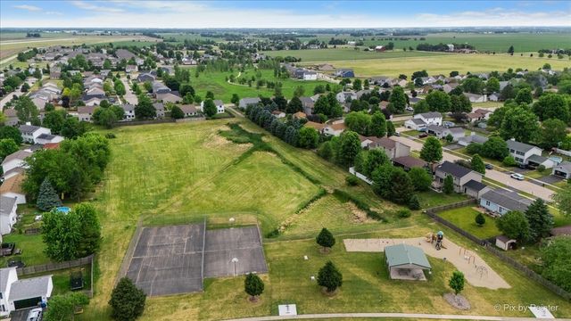288 N Charles Street, Cortland, IL 60112