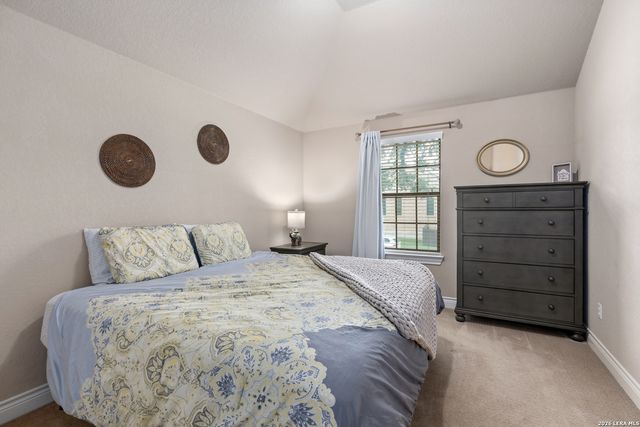 8810 WOODLAND BND, San Antonio, TX 78255