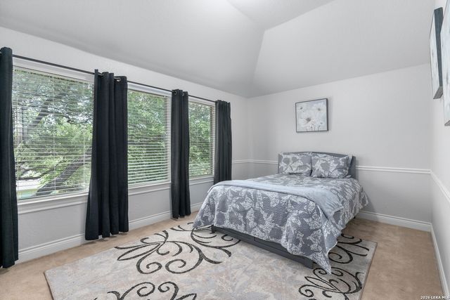 8810 WOODLAND BND, San Antonio, TX 78255