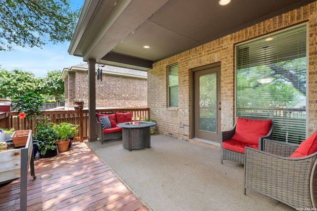 8810 WOODLAND BND, San Antonio, TX 78255